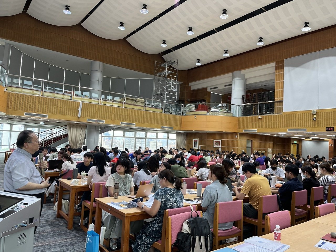 台灣學聯攜手南山及永平中學 助力400位教師AI 教學賦能